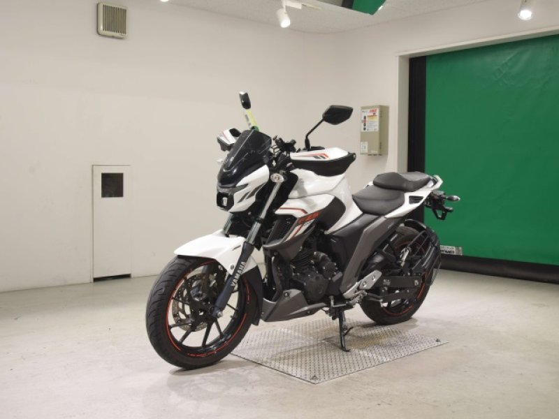 Yamaha Bike FZS25