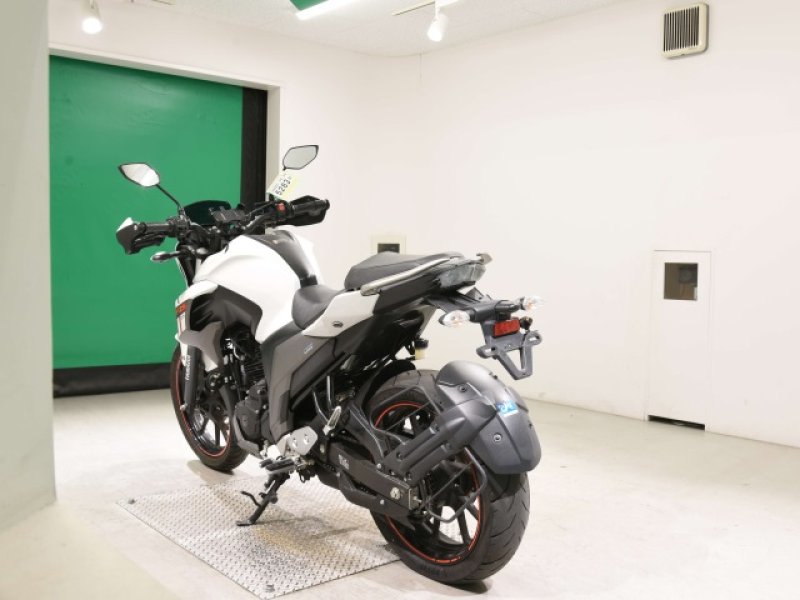 Yamaha Bike FZS25