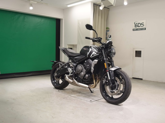 TRIUMPH TRIDENT 660