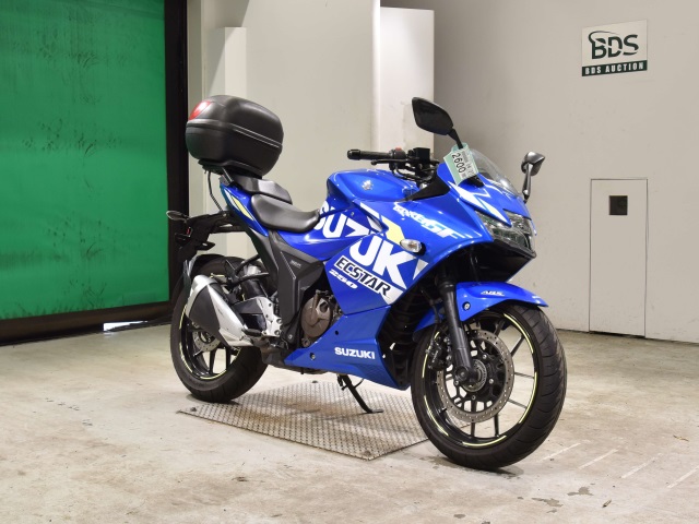 Suzuki GIXXER250SF