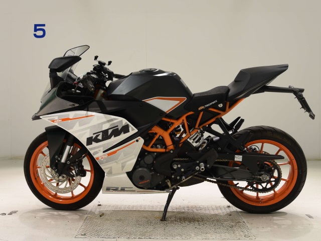 KTM RC390