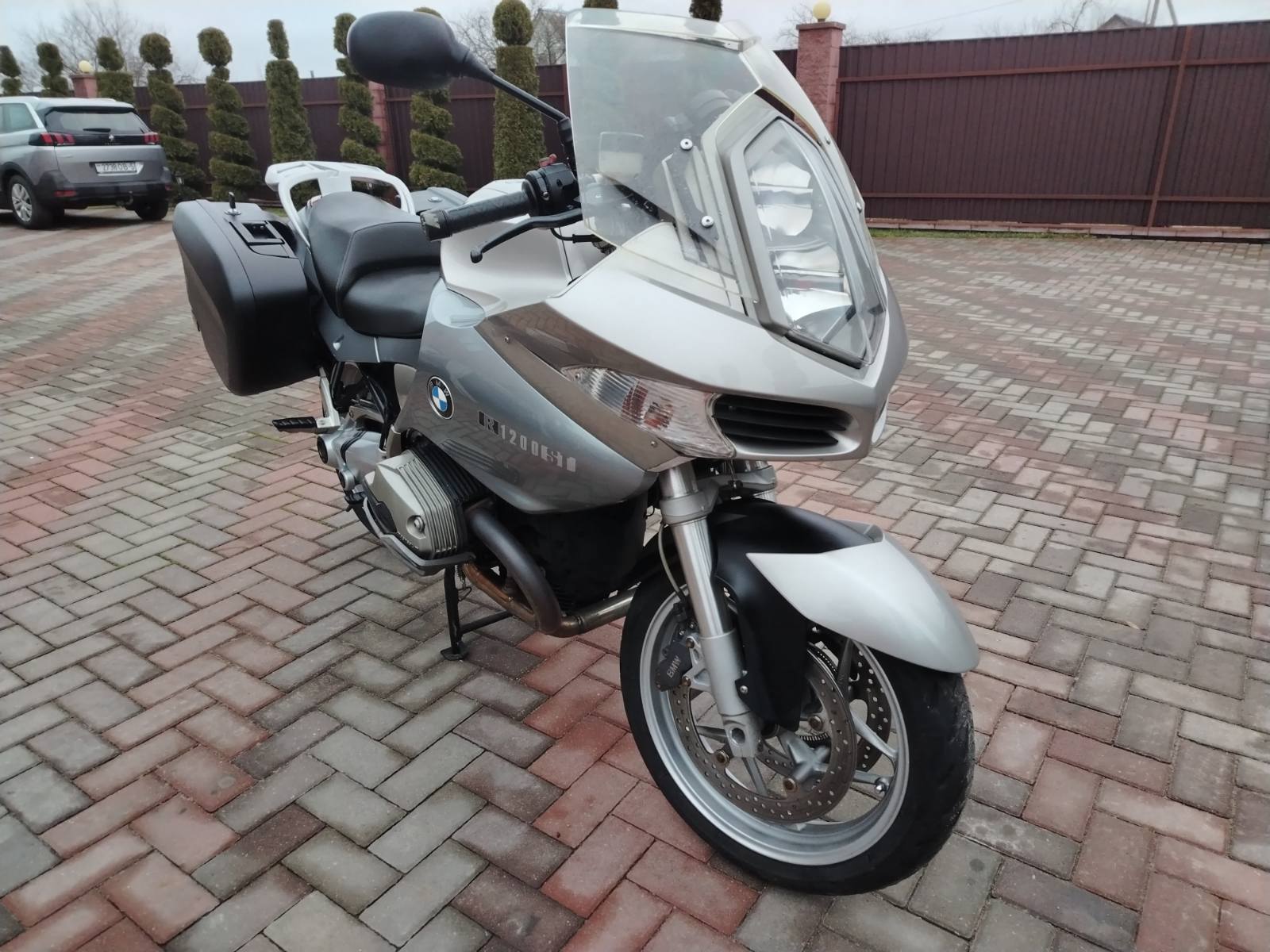 BMW R1200ST