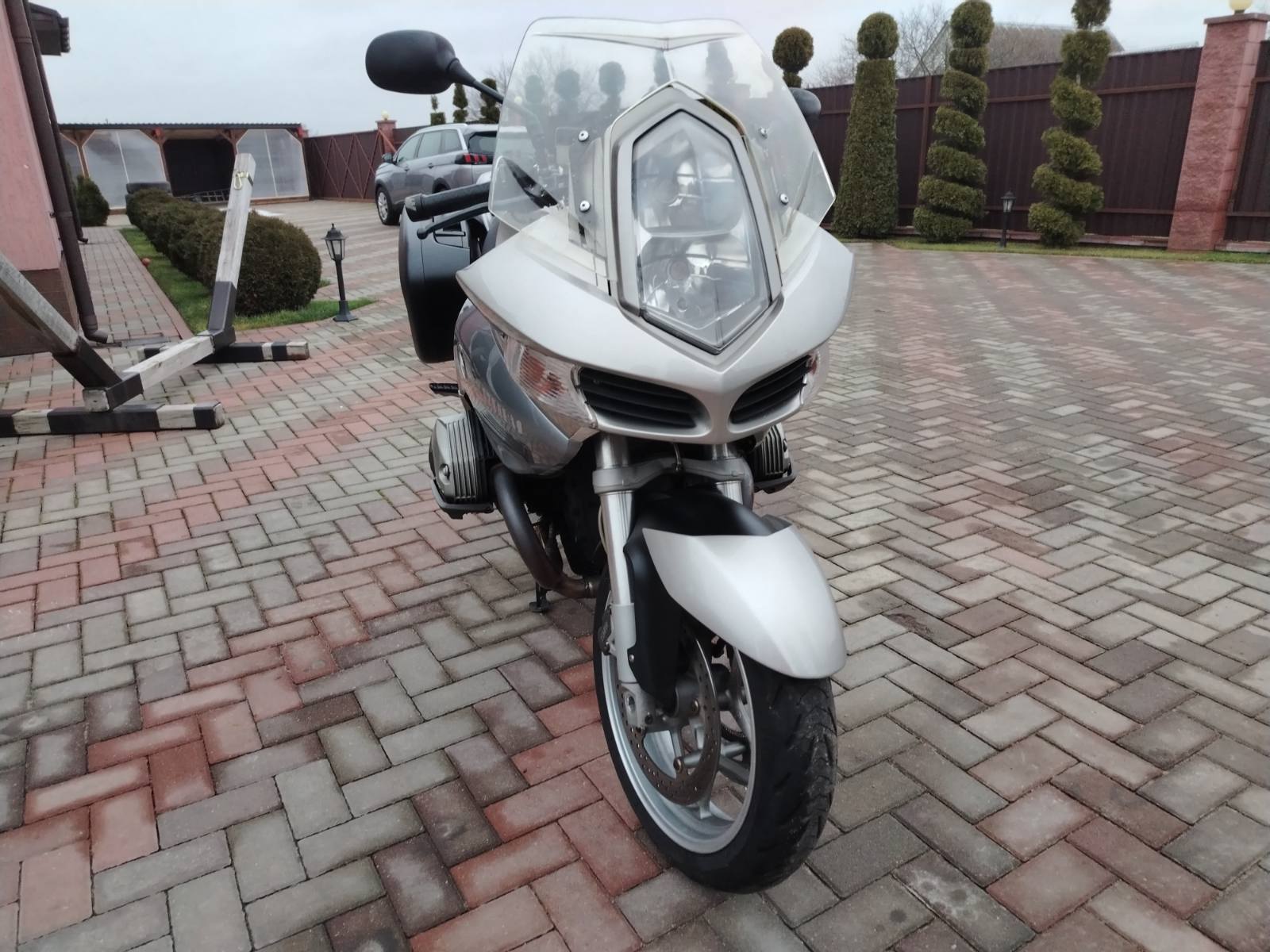 BMW R1200ST