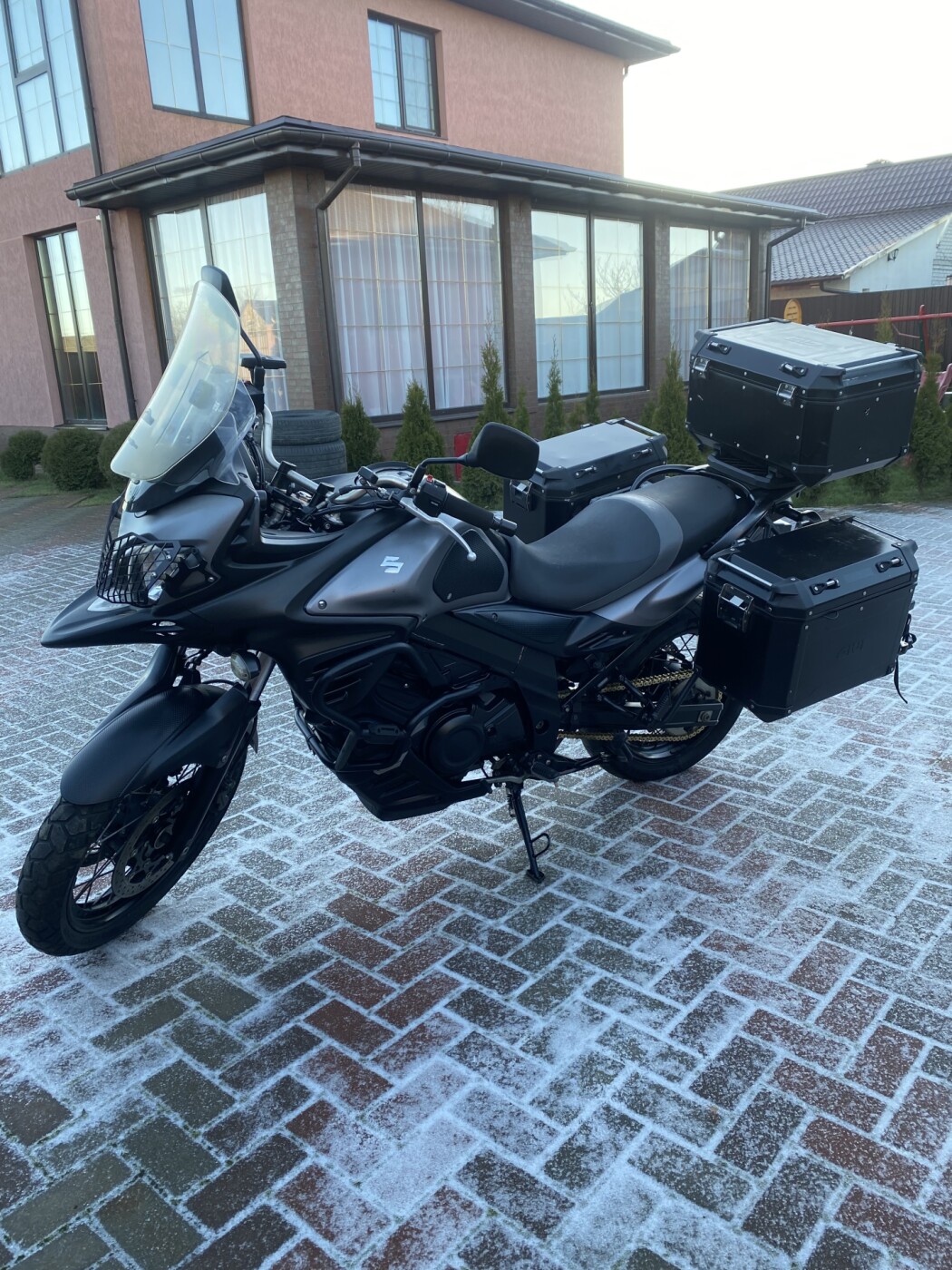 SUZUKI V-STROM650