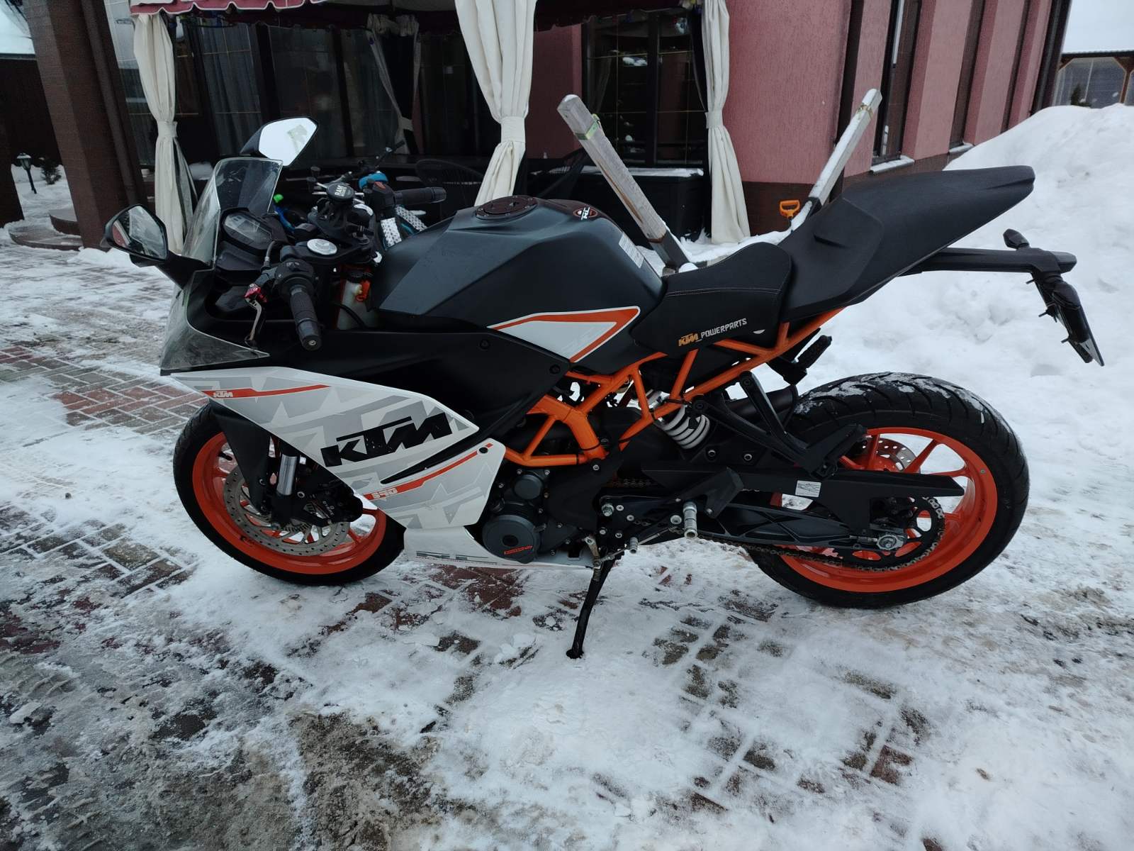 KTM RC390