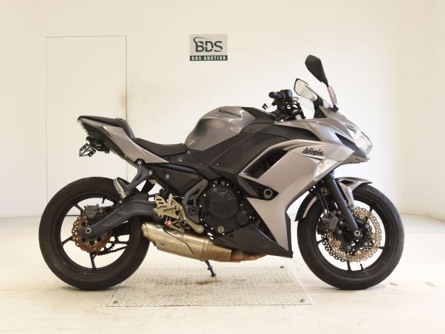 KAWASAKI NINJA 650