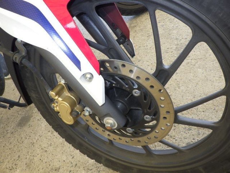 HONDA CBF125R