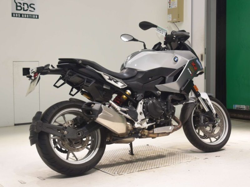 BMW F900XR