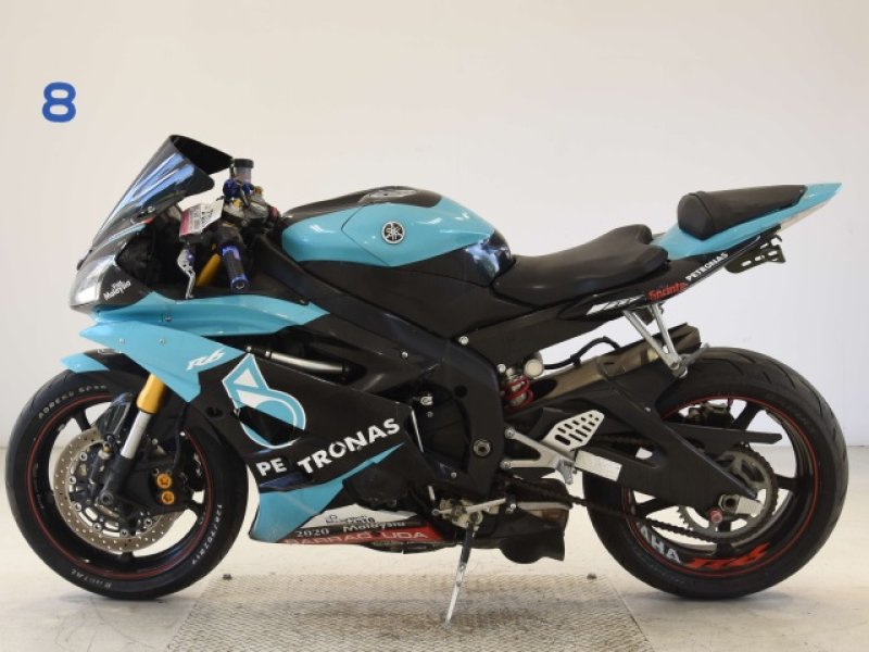 YAMAHA