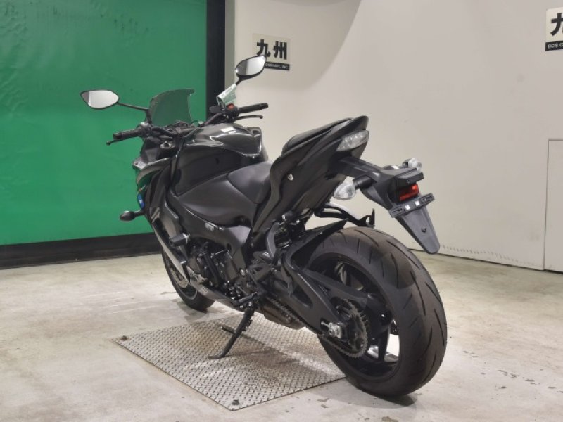 SUZUKI