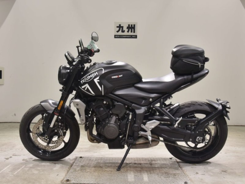 TRIUMPH TRIDENT 660