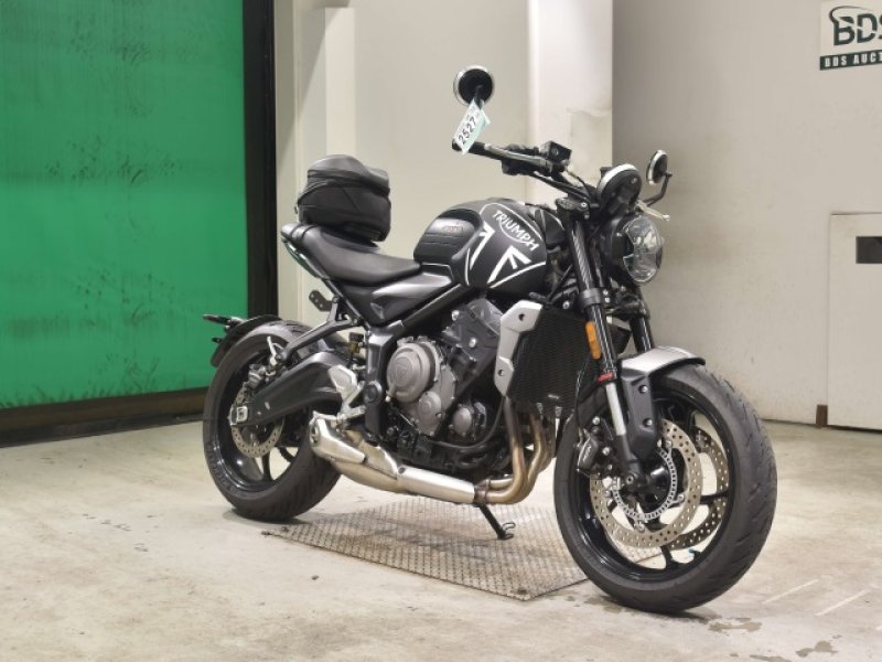 TRIUMPH TRIDENT 660