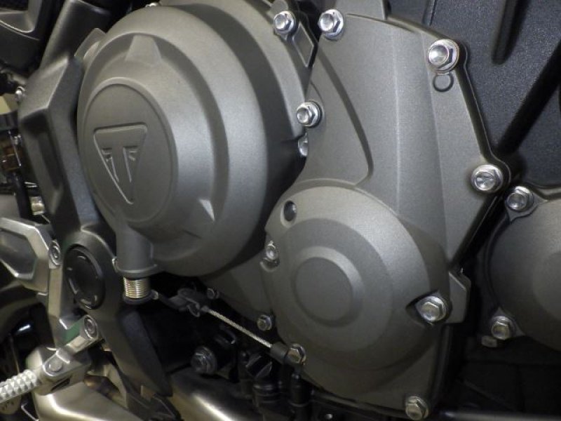 TRIUMPH TRIDENT 660