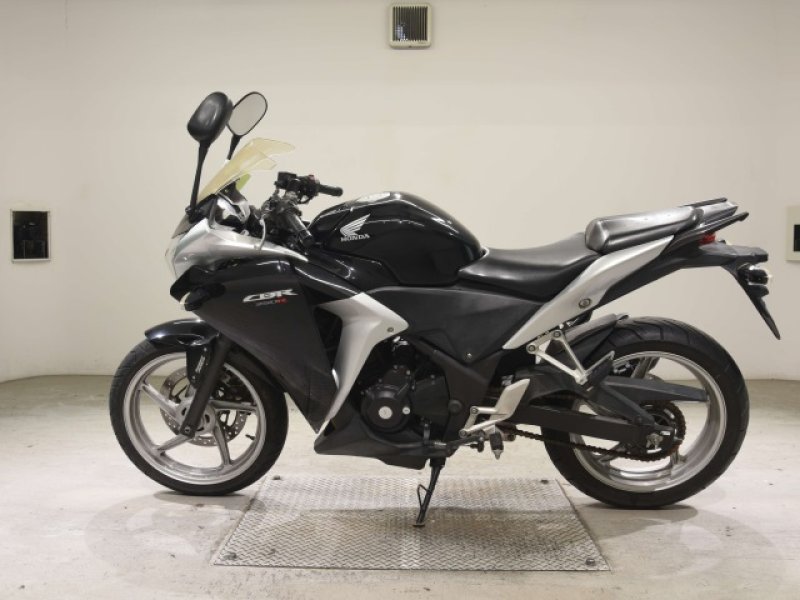 Honda CBR250R-3A