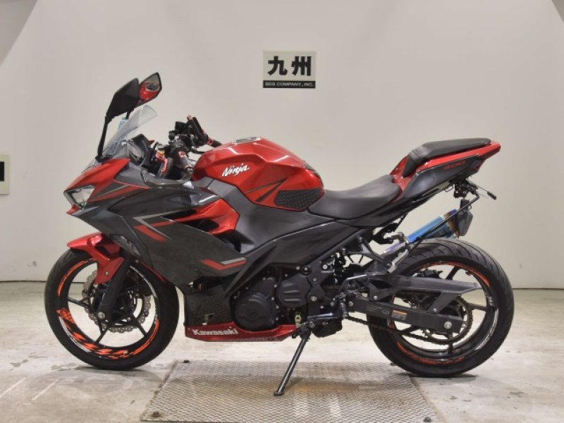 KAWASAKI NINJA 400-2