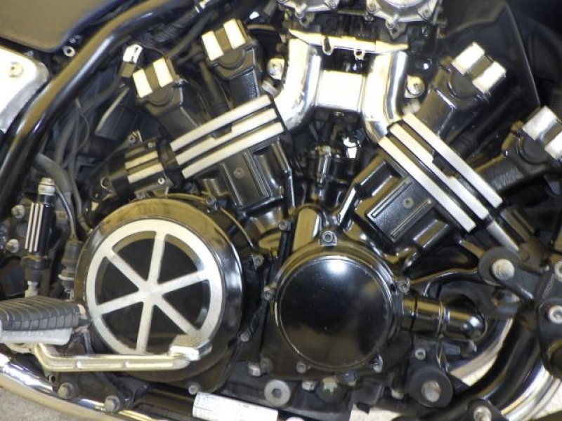YAMAHA V-MAX 2000