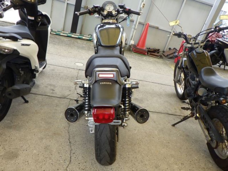 YAMAHA V-MAX 2000