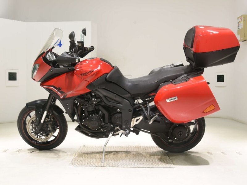 TRIUMPH 1050 2013