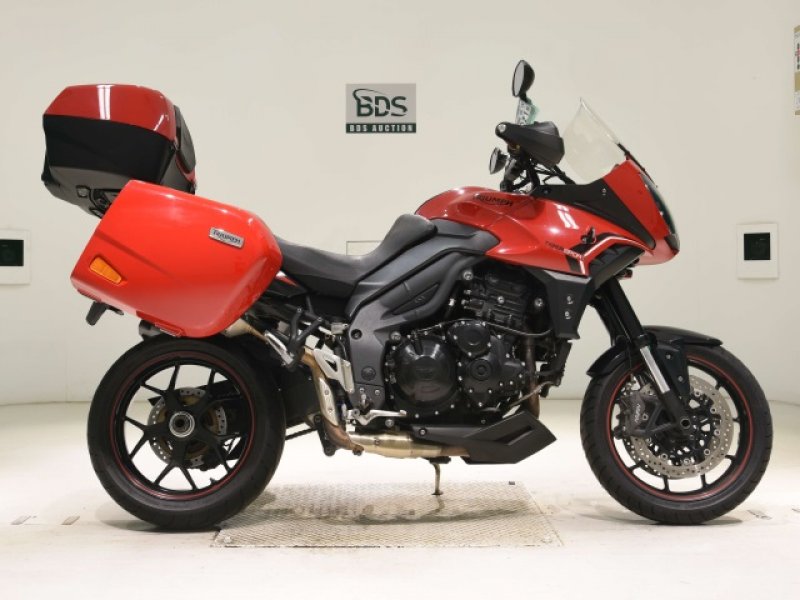 TRIUMPH 1050 2013