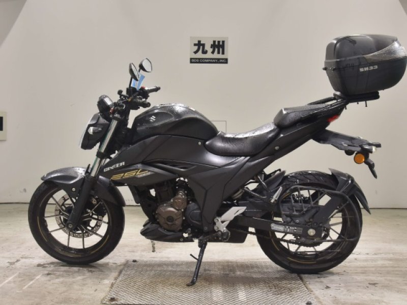 SUZUKI GIXXER 250 2018