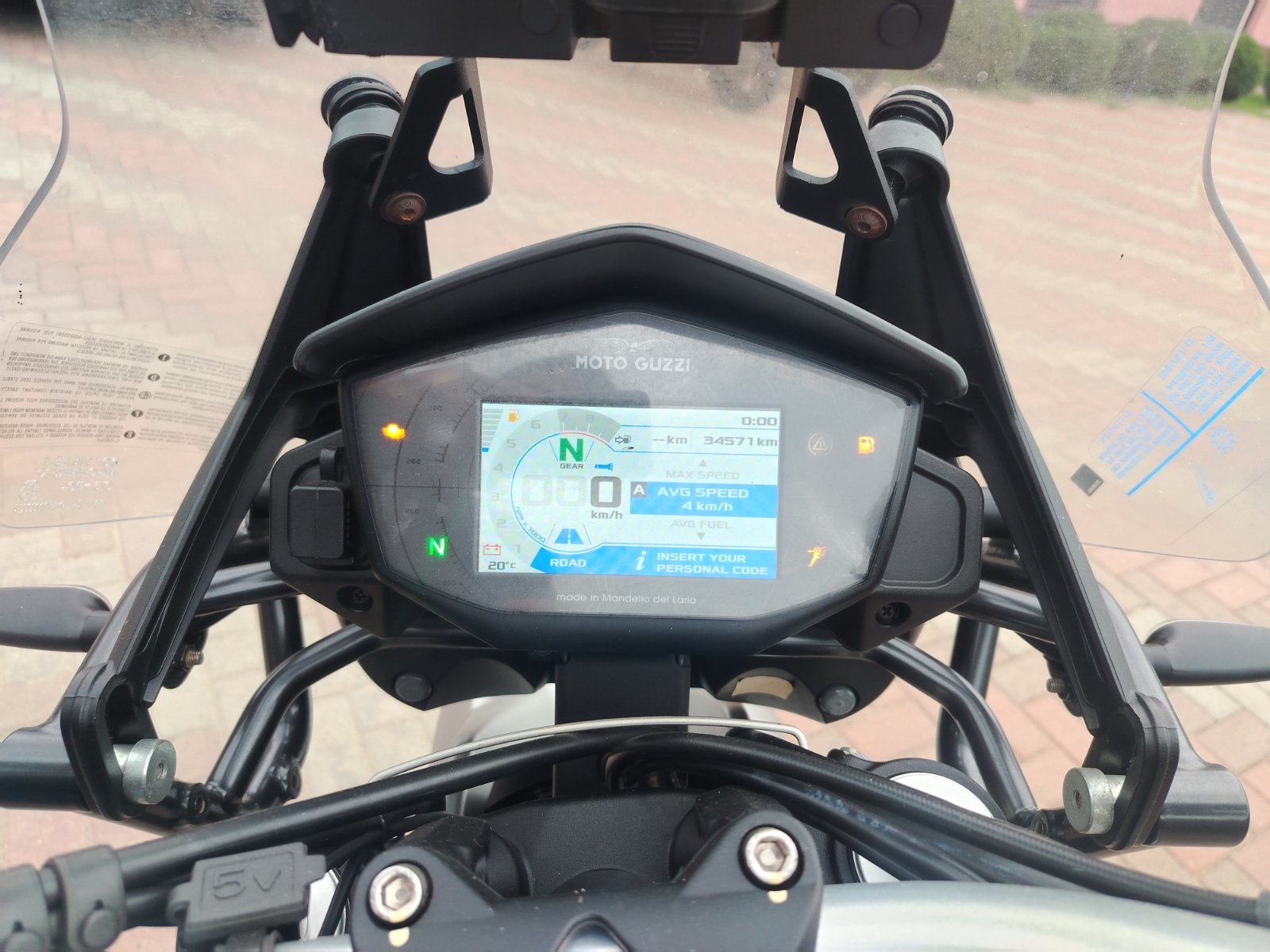 Moto Guzzi V85TT 2021