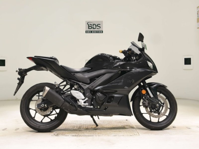 YAMAHA YZF-R3 2021
