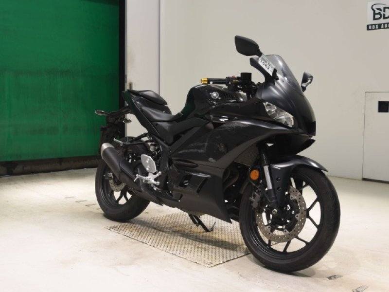YAMAHA YZF-R3 2021