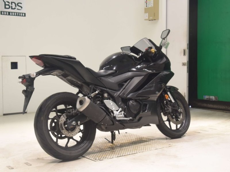 YAMAHA YZF-R3 2021